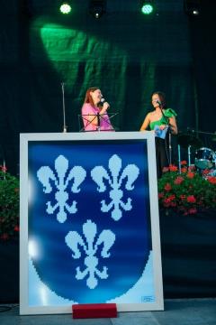 Jadranka Smiljič in kvačkan grb